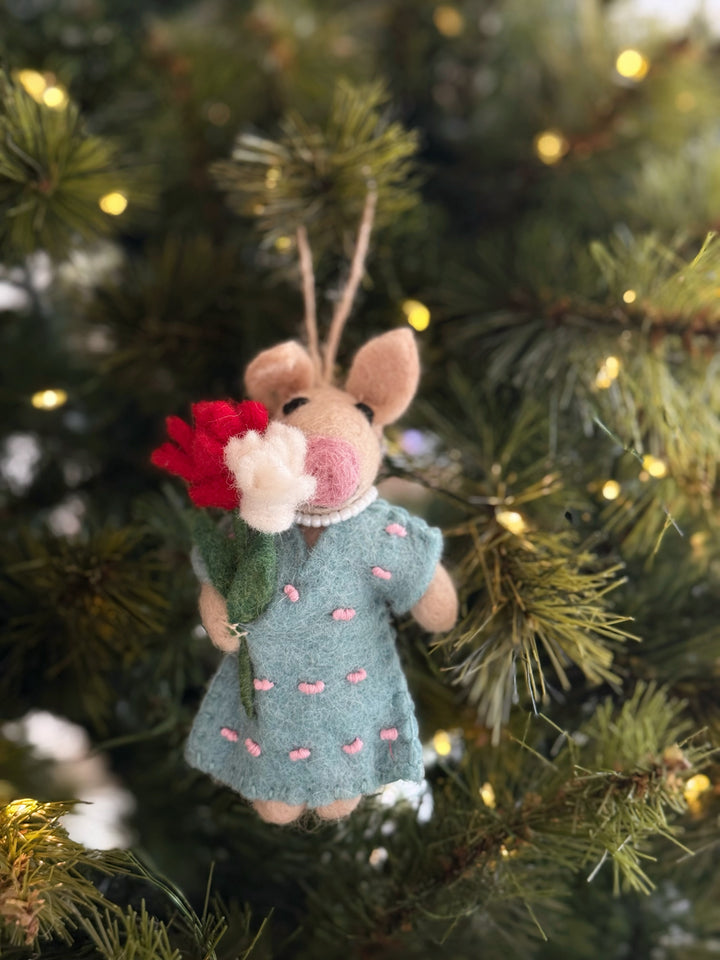Sweet Blooms Piggy Felt Ornament