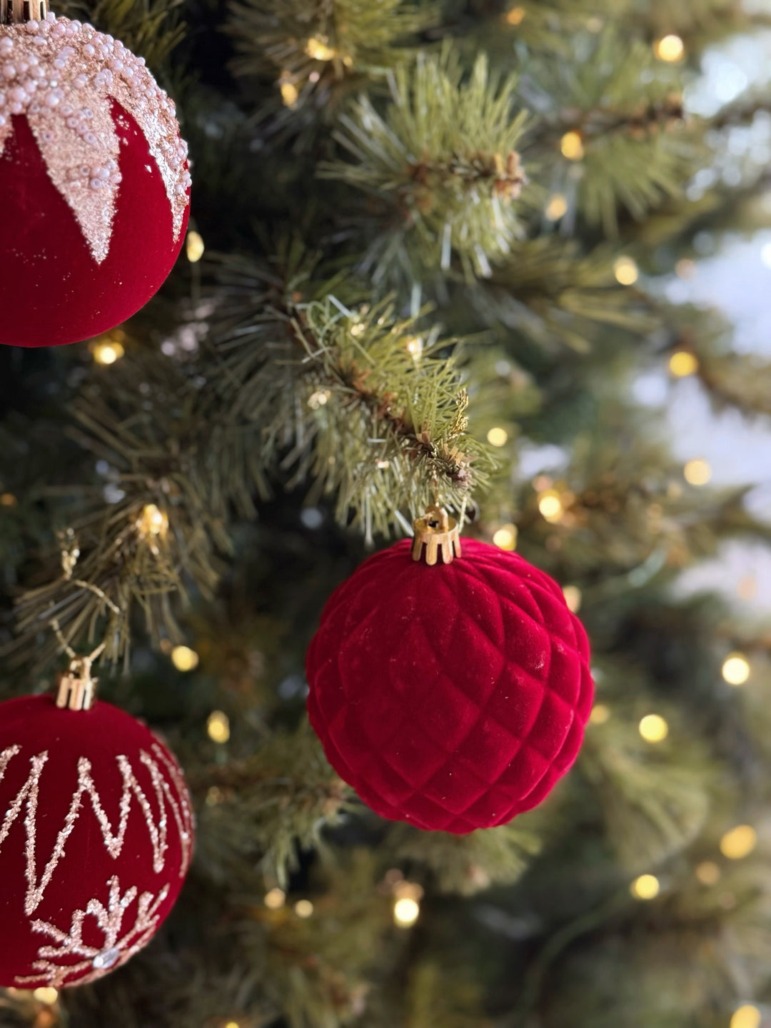 Red Velvet 8cm Bauble (set of 4)