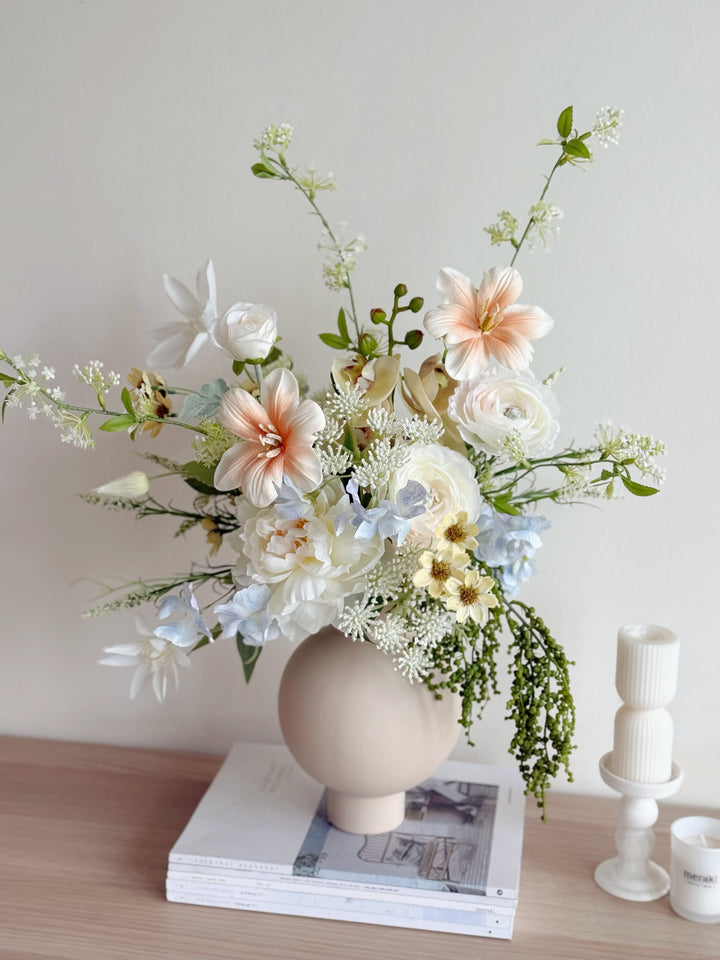 Soft Daybreak Bouquet (1-sided)