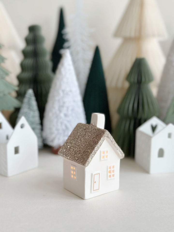 Cozy Cottage Light-Up House (2 sizes)