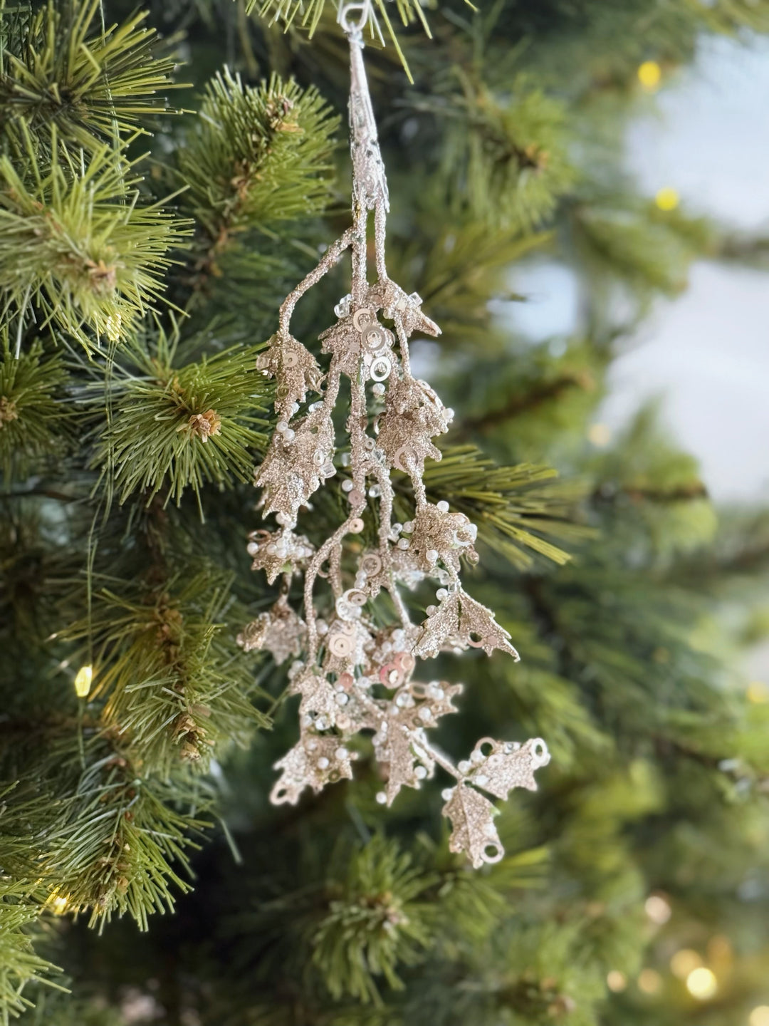 Champagne Frost Leaf Cascade