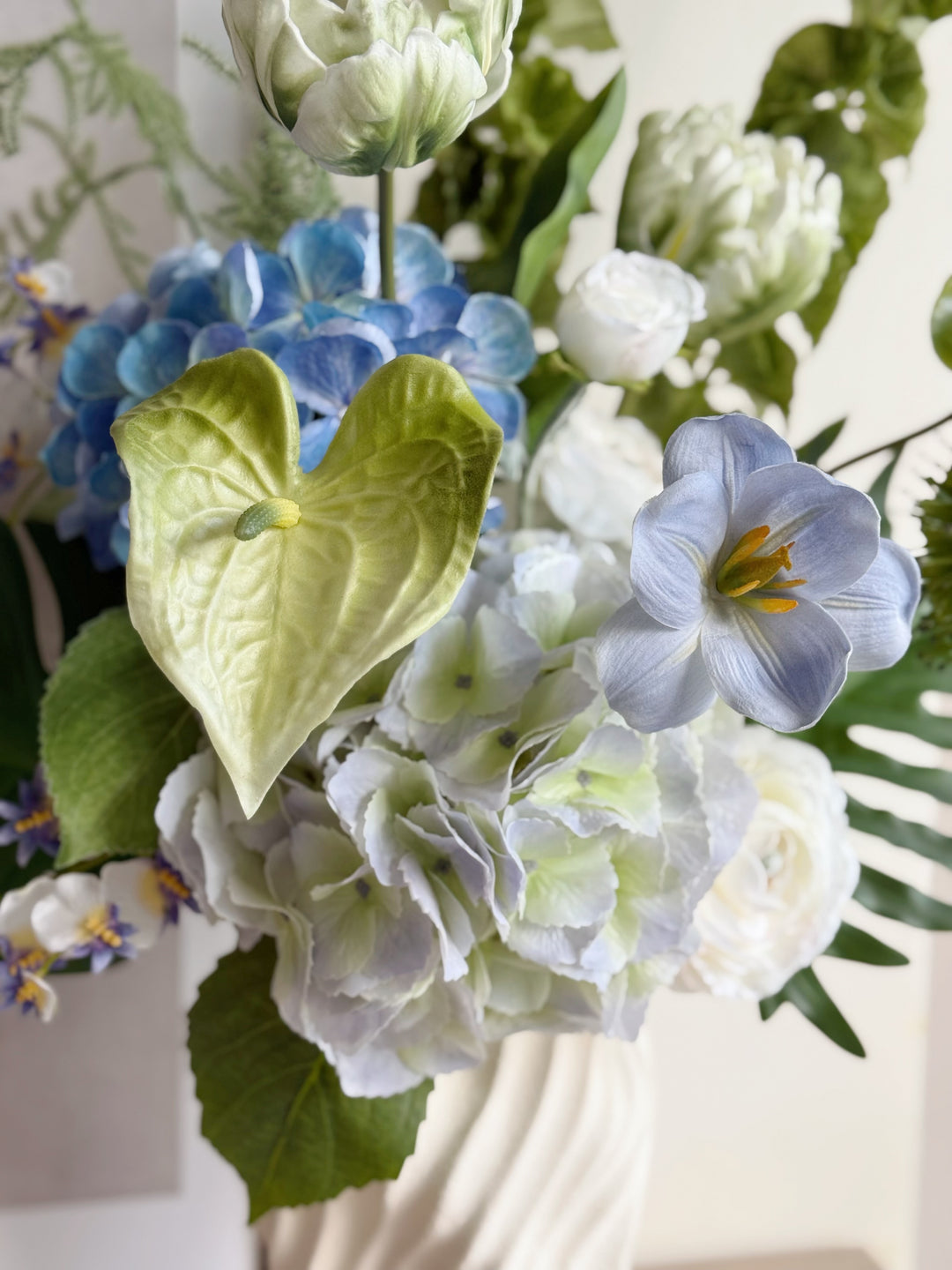 Azure Verdelle Bloom in the Vase (1-sided)