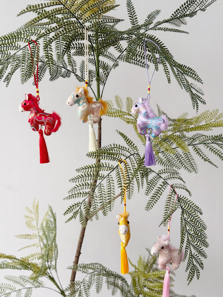 Lucky Trot Horse Tassel Charm (5 colours)