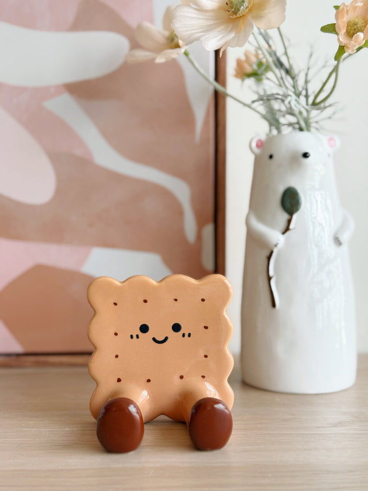 Biscotti Buddy Phone Stand