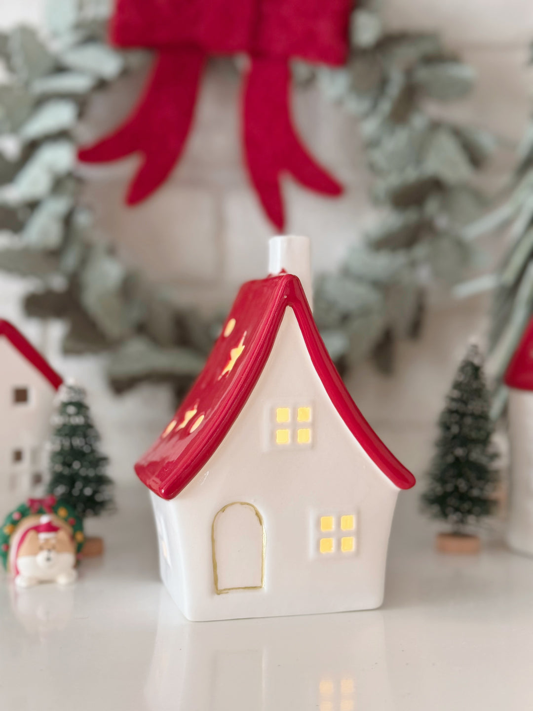 PRE-ORDER (26-30 Oct): Red Roof Light-Up Porcelain Village Collection (4 options)