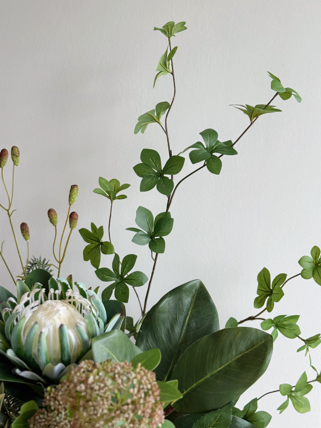 Botanical Rhythm in the Vase (1-sided)