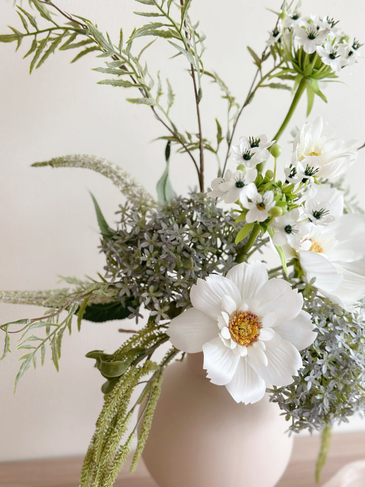 PRE-ORDER (3-7 April): Morning Dew Bouquet (front facing)