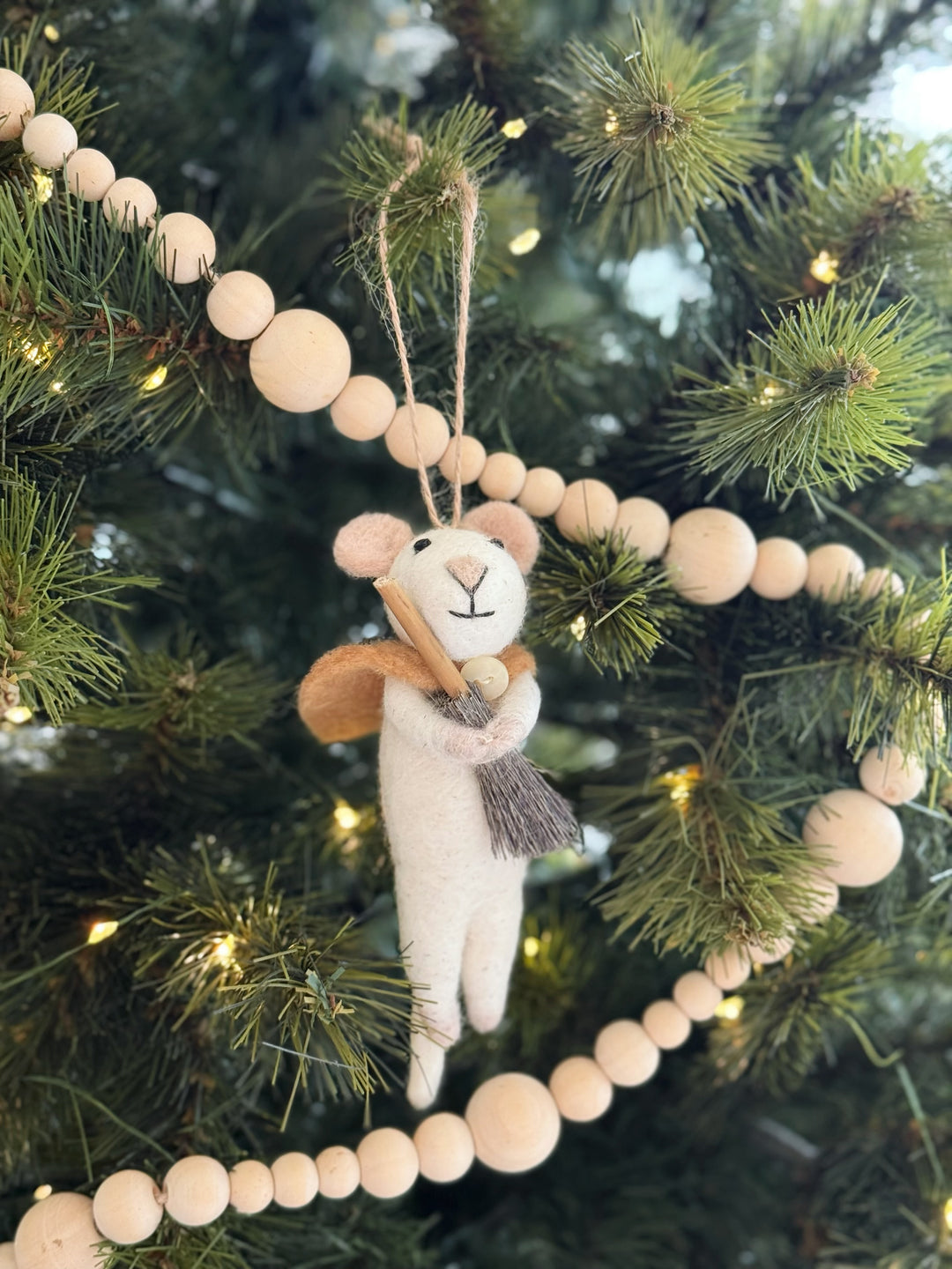 PRE-ORDER (24-28 Nov): Winter Helper Mouse Felt Ornament