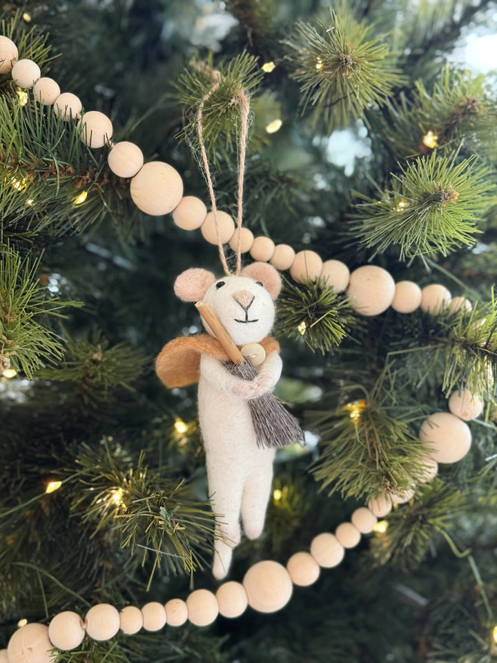 PRE-ORDER (24-28 Nov): Winter Helper Mouse Felt Ornament