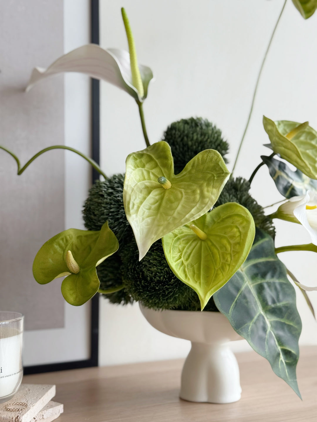 Sculpted Verdure in the Pedestal (1-sided)