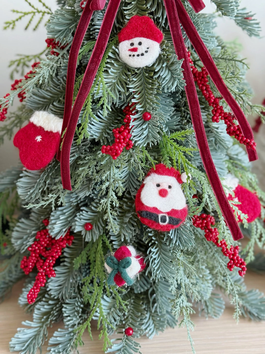 MADE-TO-ORDER: Merry Felt Tabletop Tree