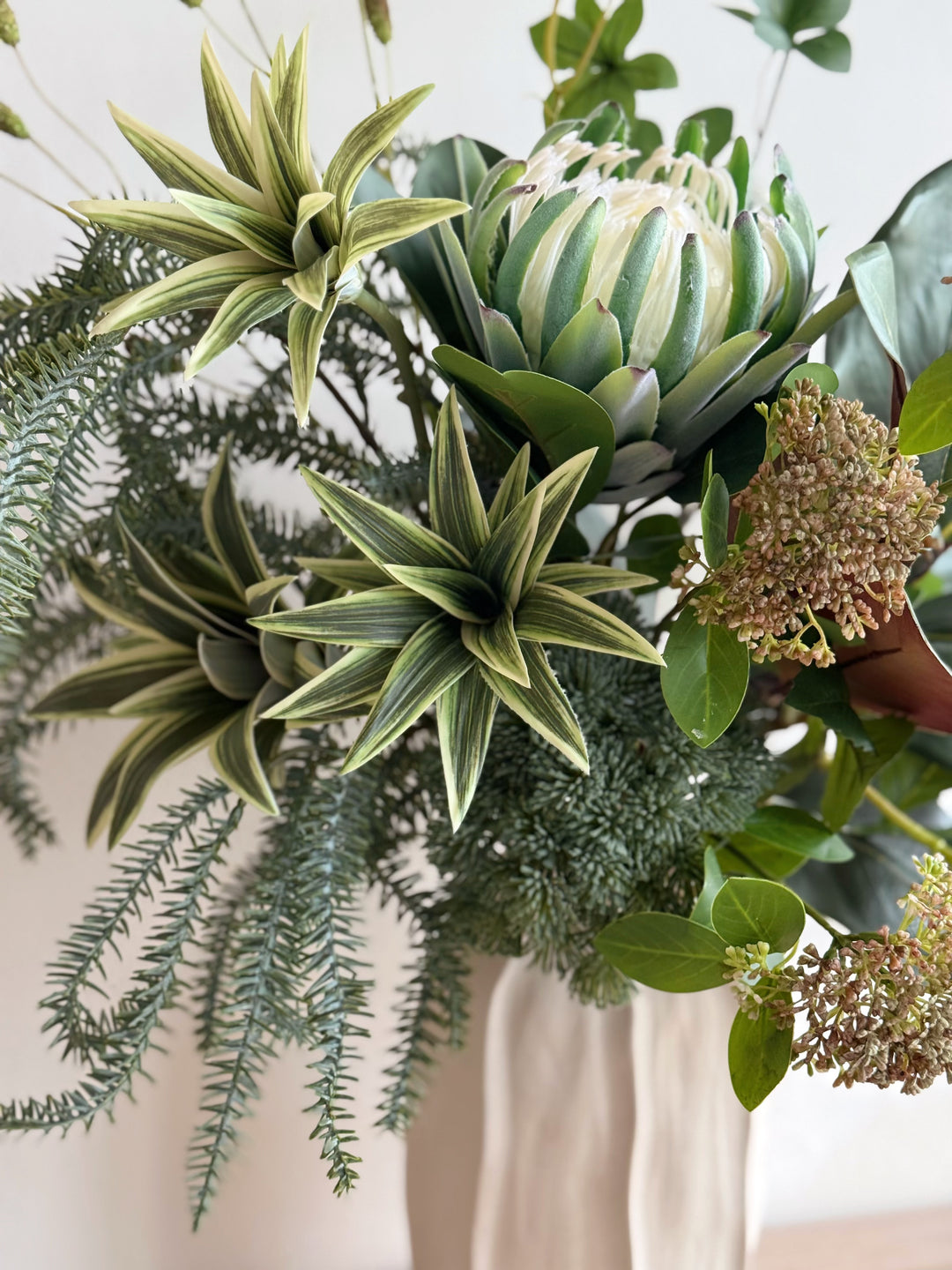 Botanical Rhythm in the Vase (1-sided)