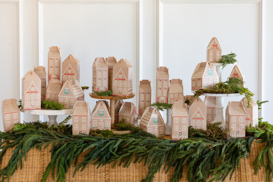 PRE-ORDER (26/09-02/10): Gingerbread House Advent Boxes