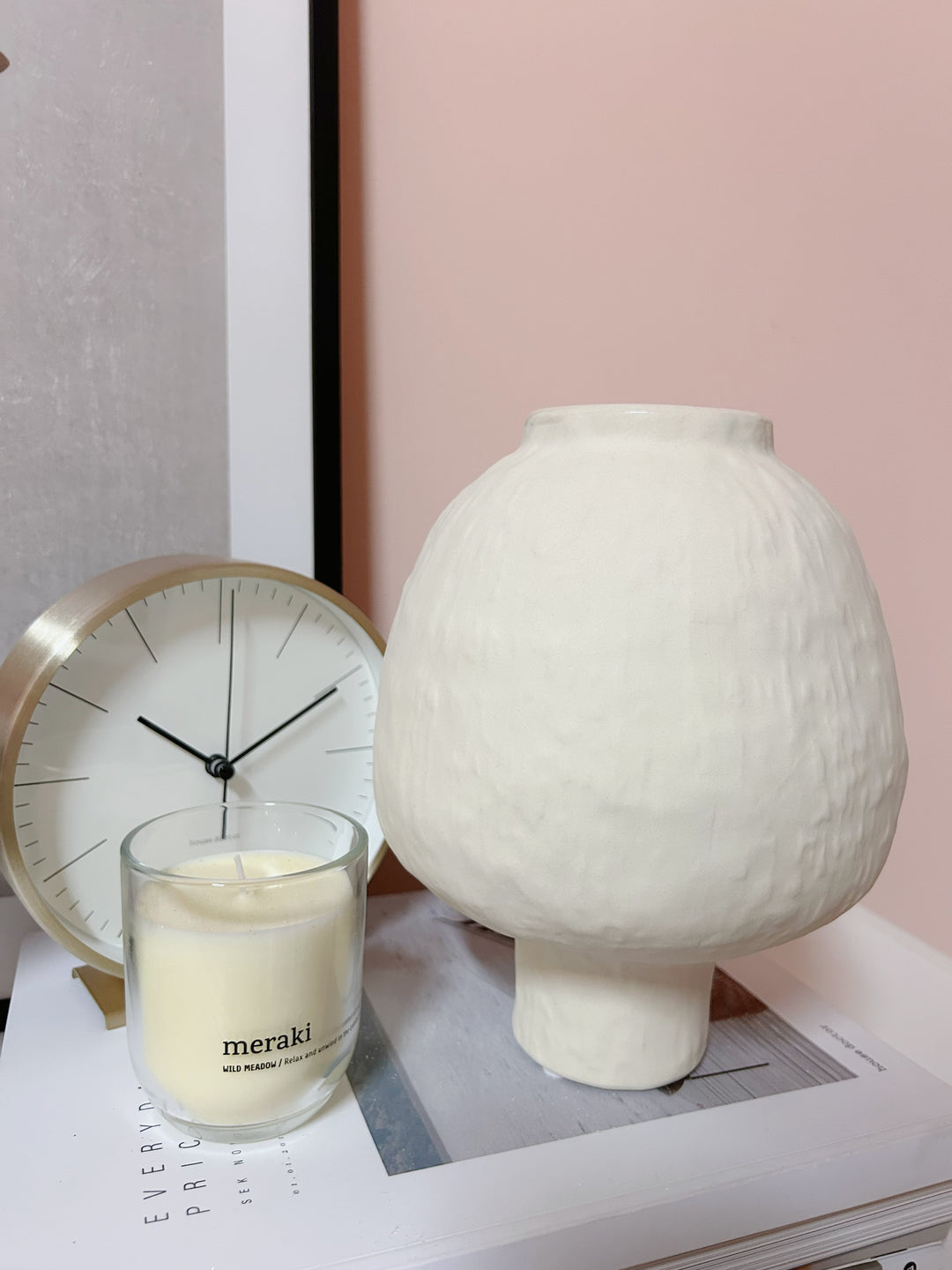 Sculpted Elegance: Matte Off-White Porcelain Vase