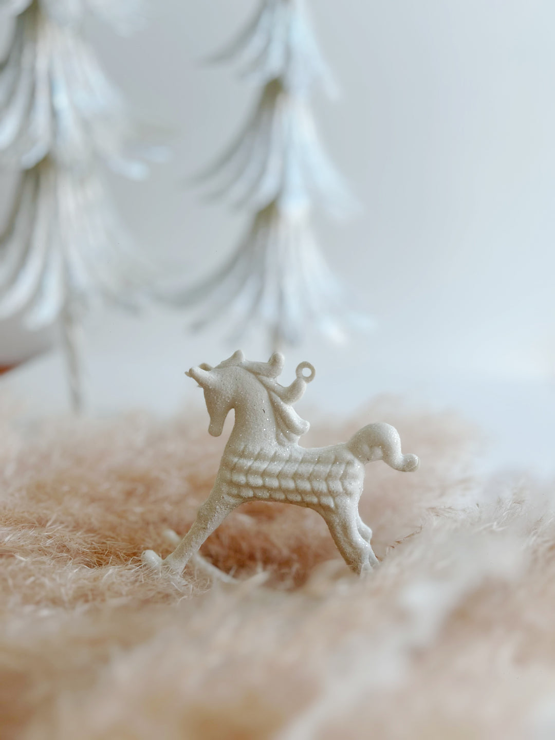 White Resin Rocking Horse Ornament 3LittlePicks