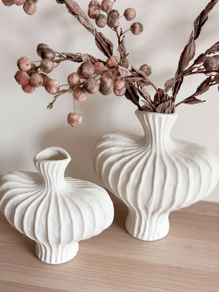 Artisanal Groove Porcelain Vase - cream beige (2 sizes)