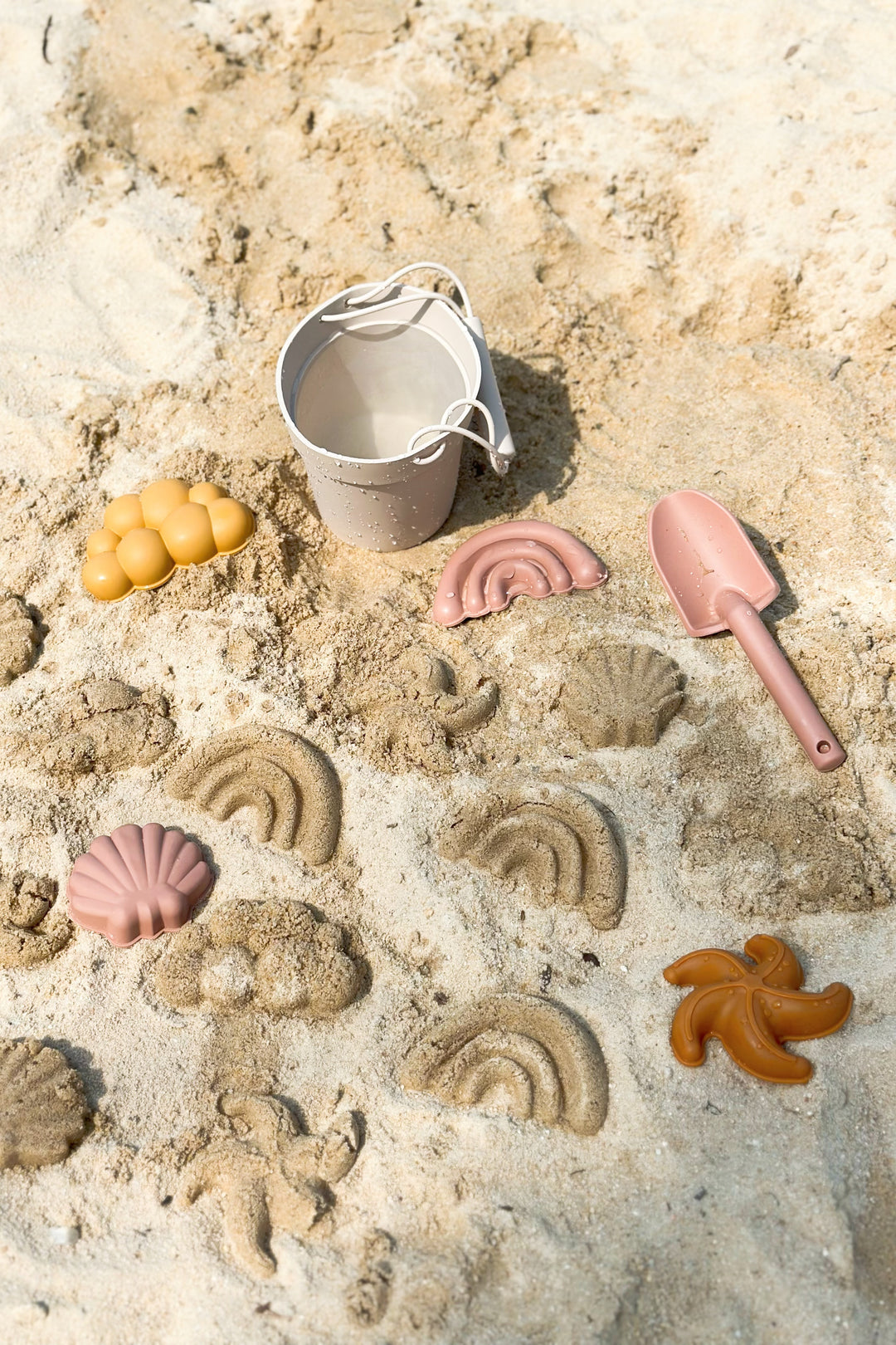 Silicone Bucket Beach Toy Set - Beige
