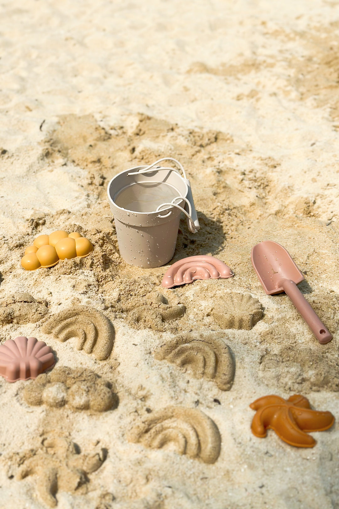 Silicone Bucket Beach Toy Set - Beige