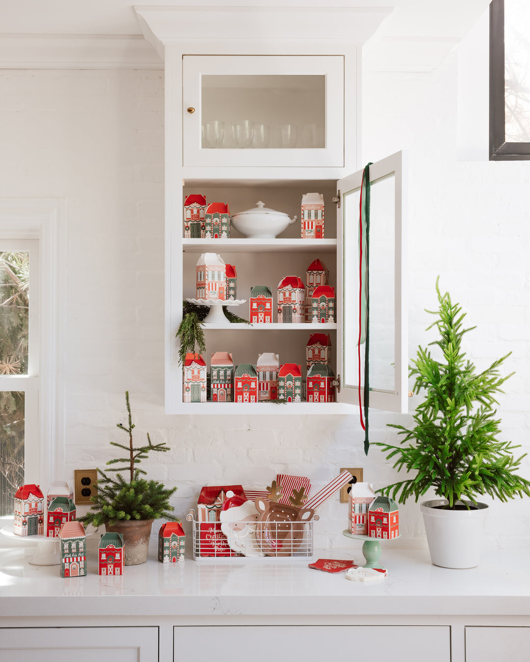 PRE-ORDER (26/09-02/10): North Pole Advent Boxes