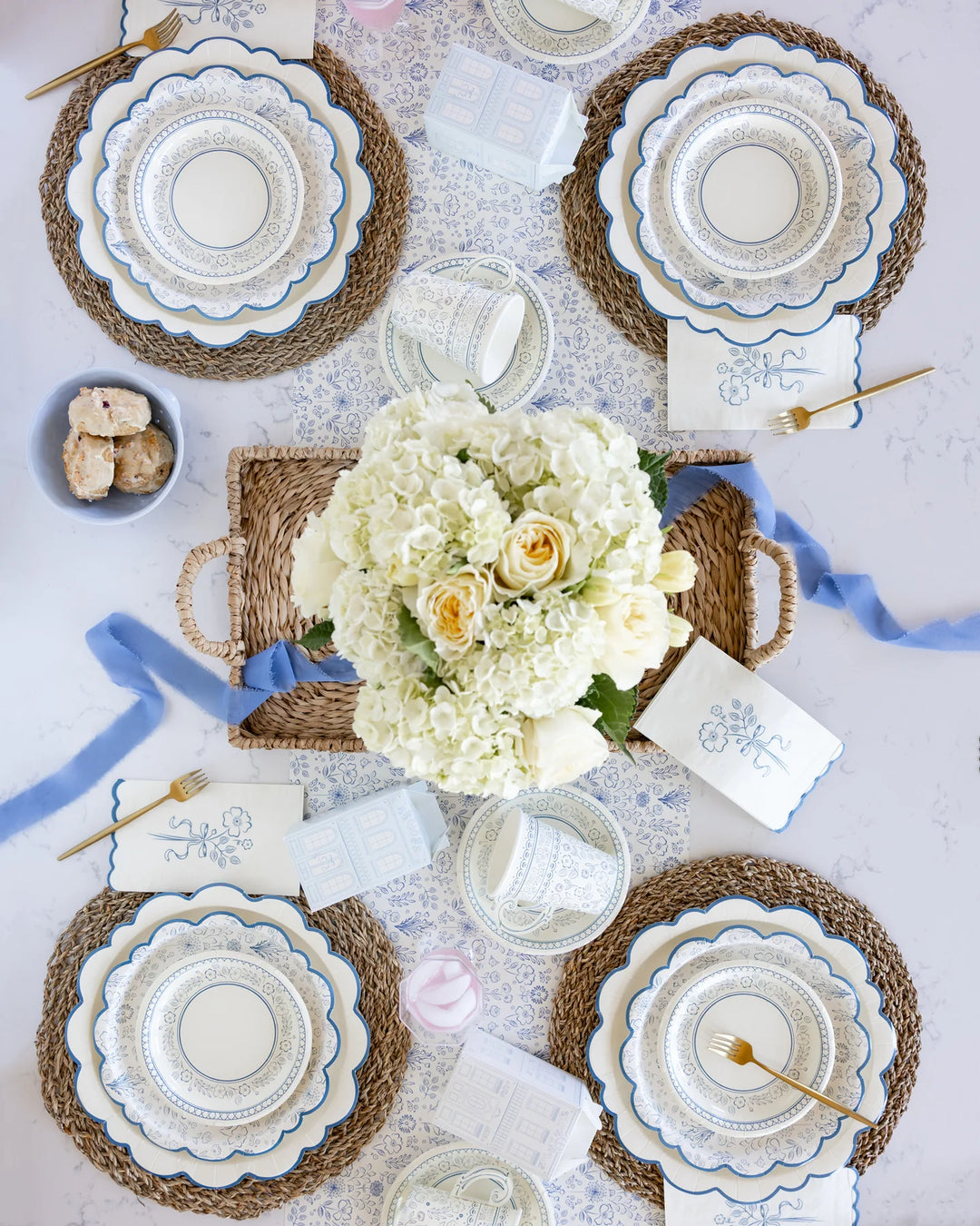PRE-ORDER (26/09-02/10): Pembroke Cream with Blue Edge 12" Paper Plate