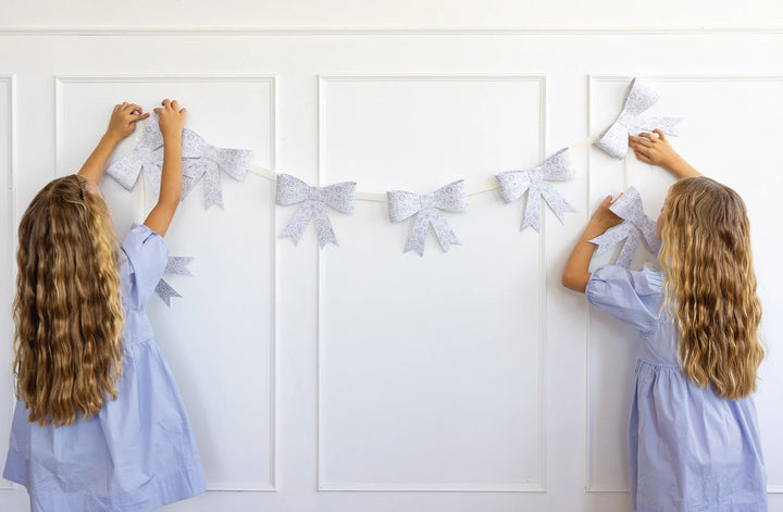 PRE-ORDER (26/09-02/10): Floral Bow Banner