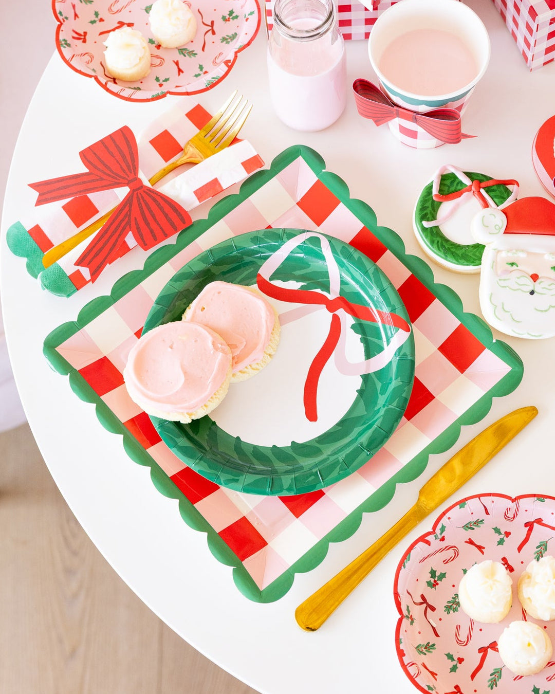 PRE-ORDER (26/09-02/10): Plaid Scalloped Edge Plate 10"