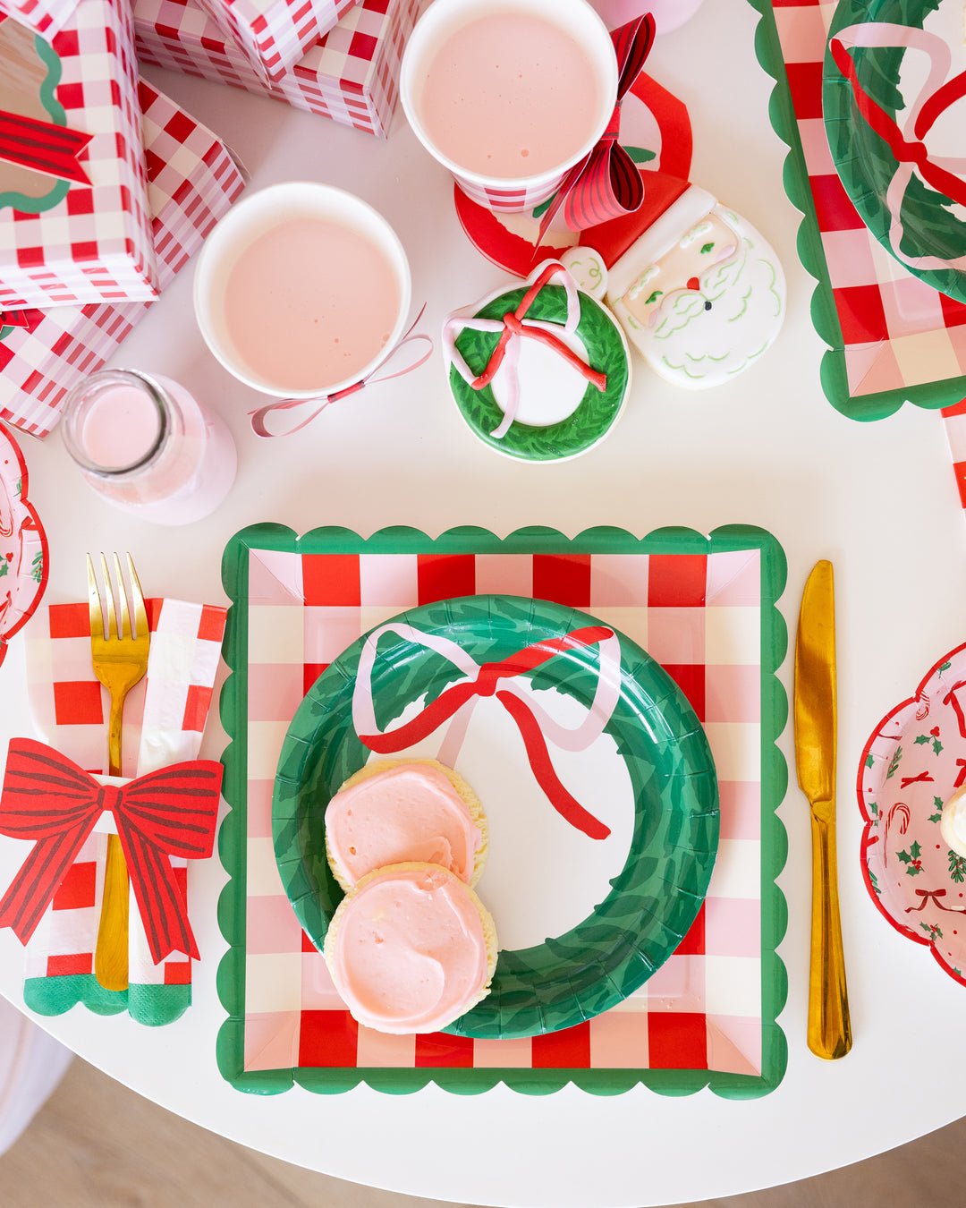 PRE-ORDER (26/09-02/10): Plaid Scalloped Edge Plate 10"