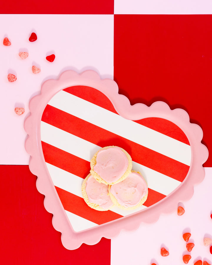 PRE-ORDER (26/09-02/10): Scalloped Striped Heart Tray