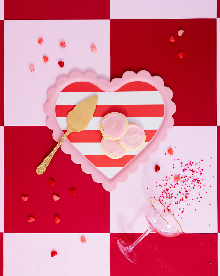 PRE-ORDER (26/09-02/10): Scalloped Striped Heart Tray