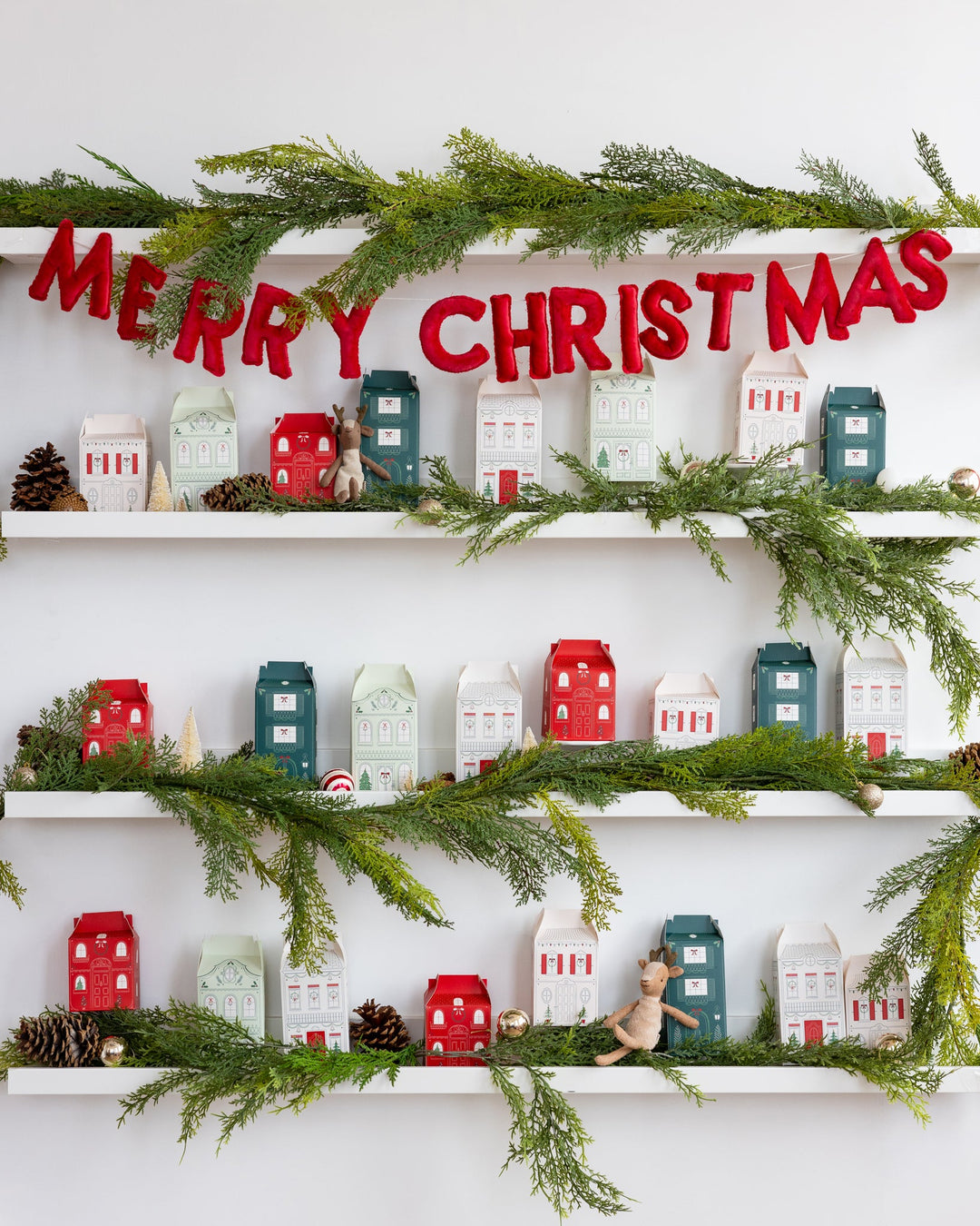 PRE-ORDER (26/09-02/10): Christmas Village Treat Boxes (set of 25)