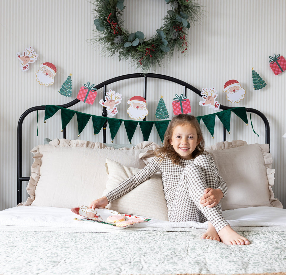 PRE-ORDER (26/09-02/10): Whimsy Christmas Banner