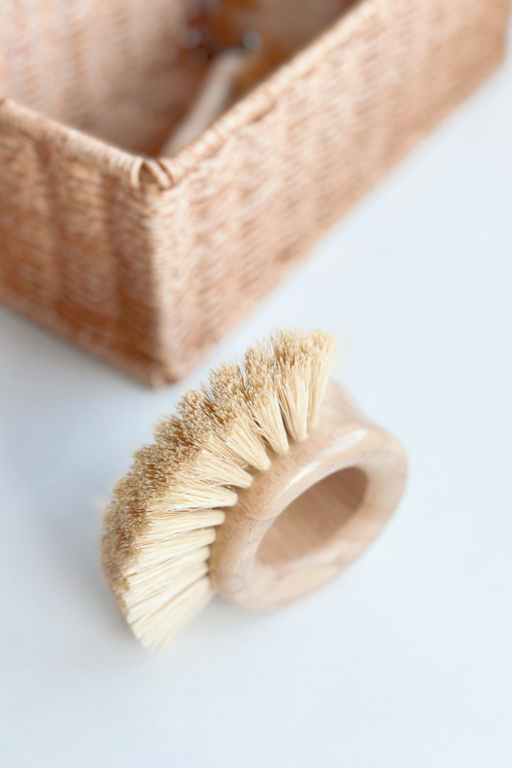 Round Bamboo Handle Eco Scrubber