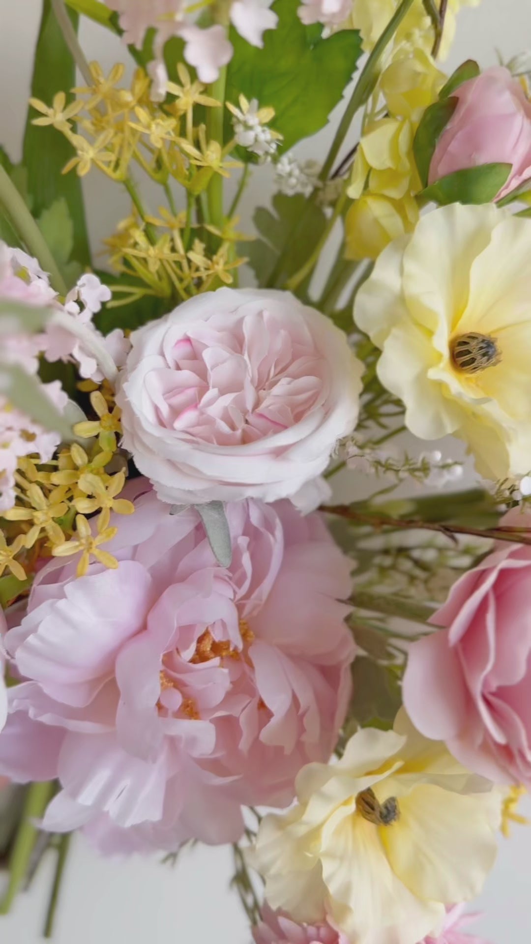 Butterblush Garden Bouquet (front facing)