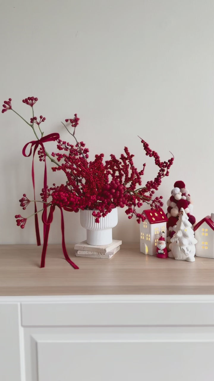 Scarlet Abundance in the Pot (1-sided)