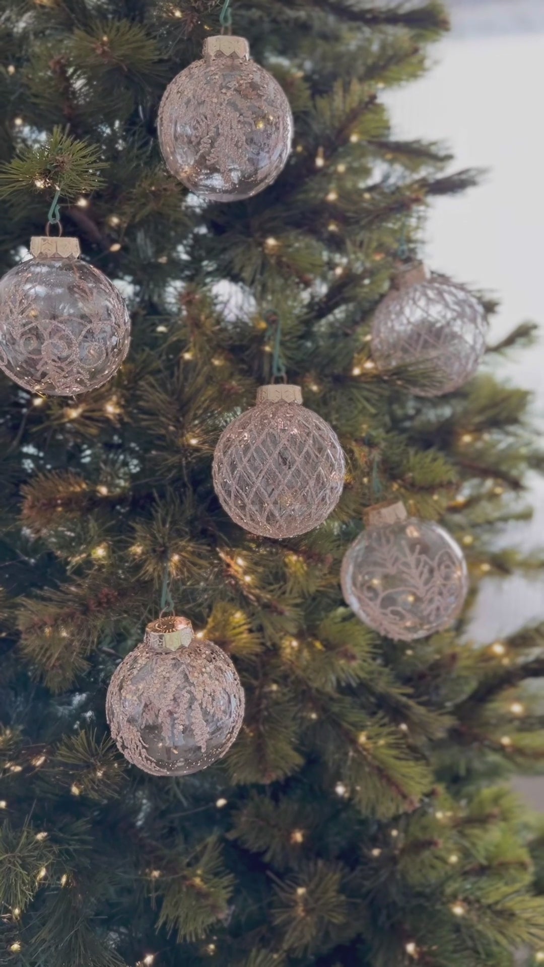 PRE-ORDER (17-23 Oct): Champagne Elegance 8cm Bauble Set (set of 9)