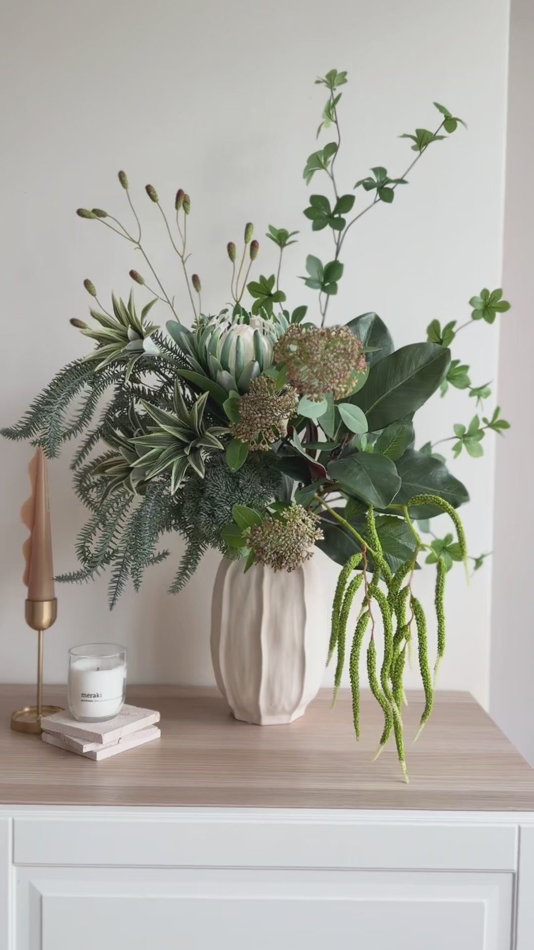 Botanical Rhythm in the Vase (1-sided)