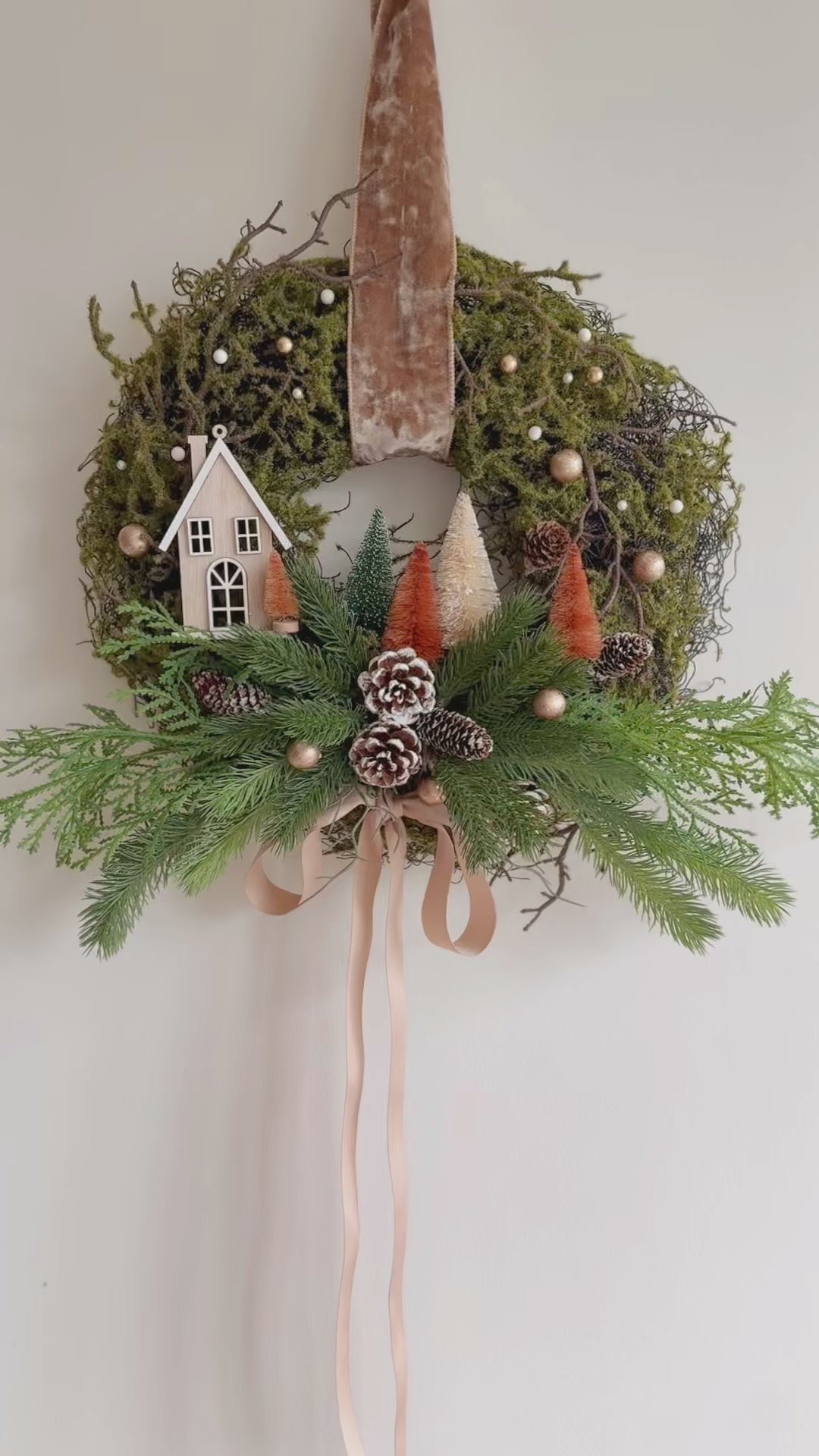 Winter Cottage Glow Wreath