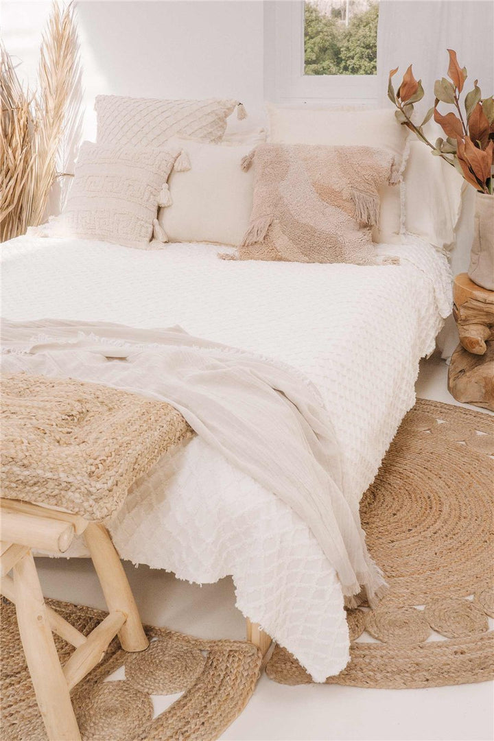Royal Large Bedspread Cream White