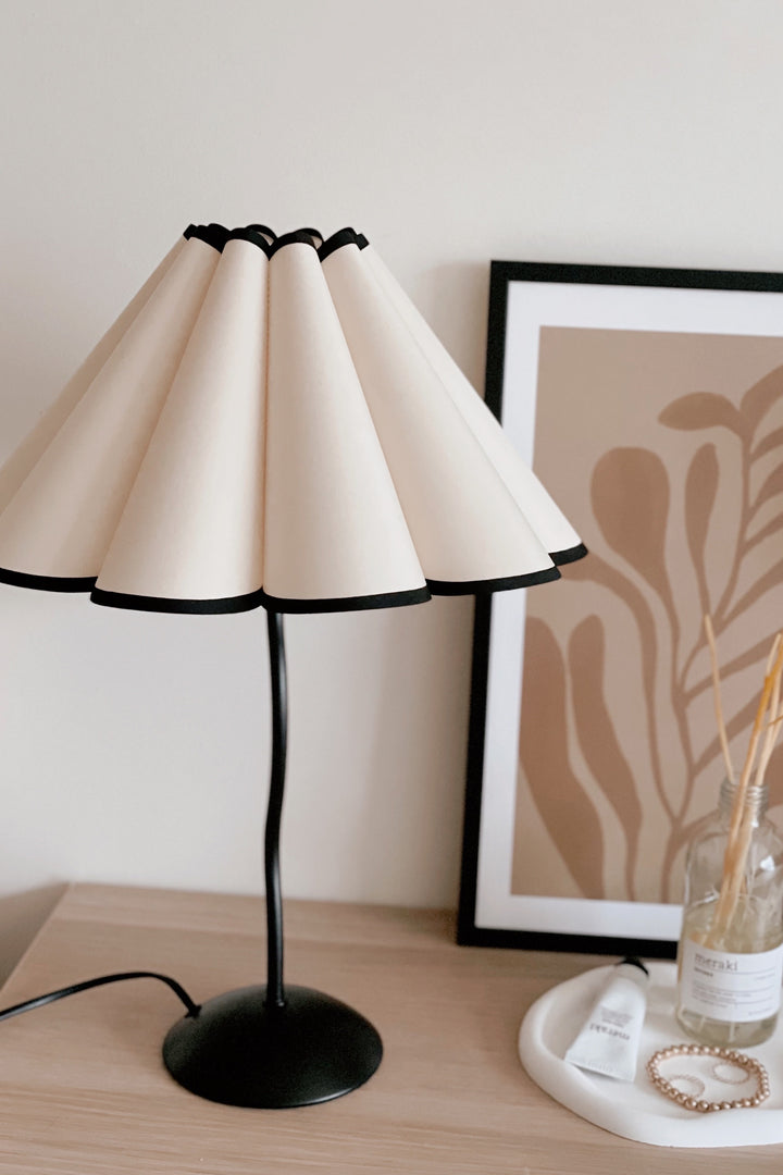 Elegant Contrast Table Lamp
