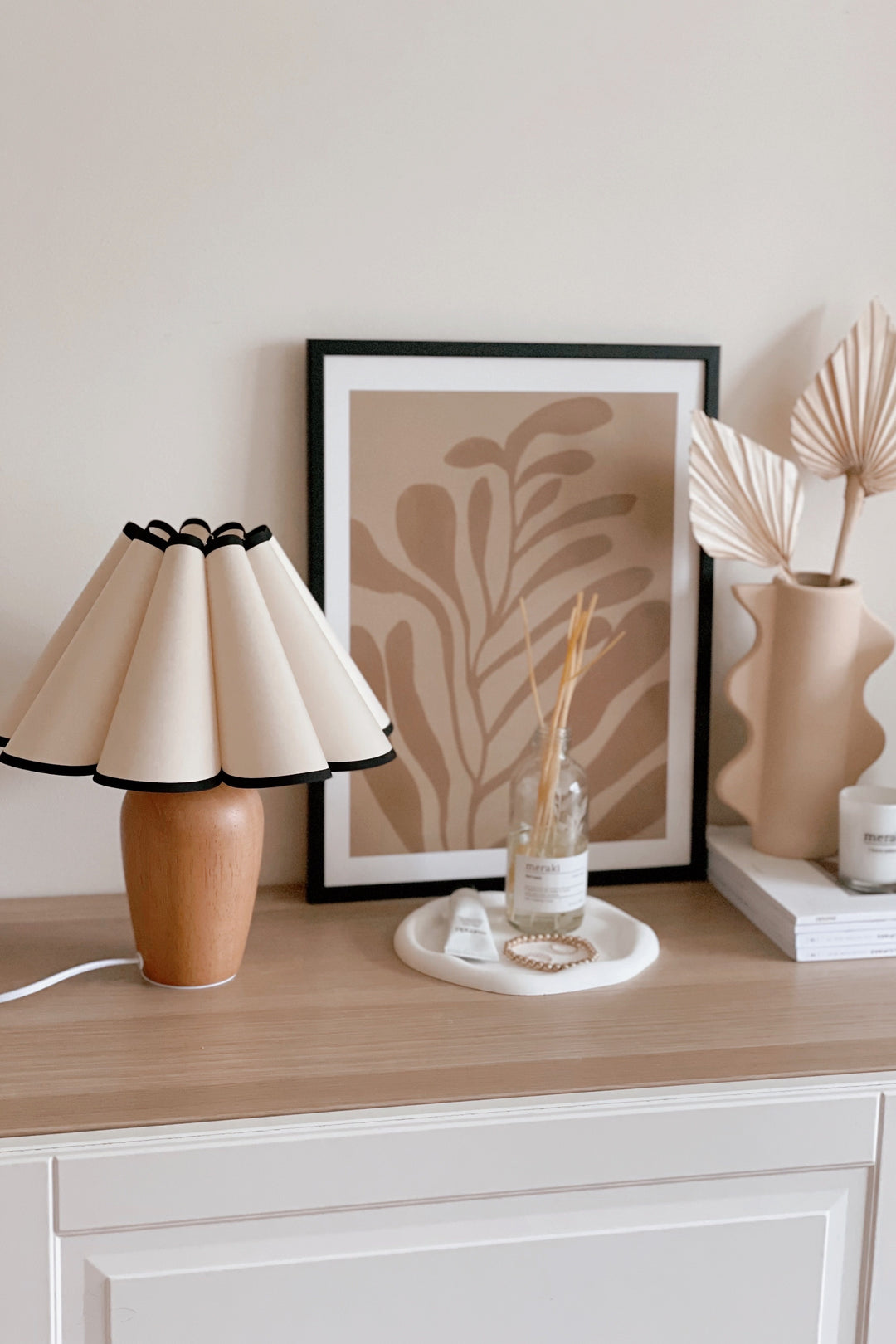 Wooden Harmony Table Lamp