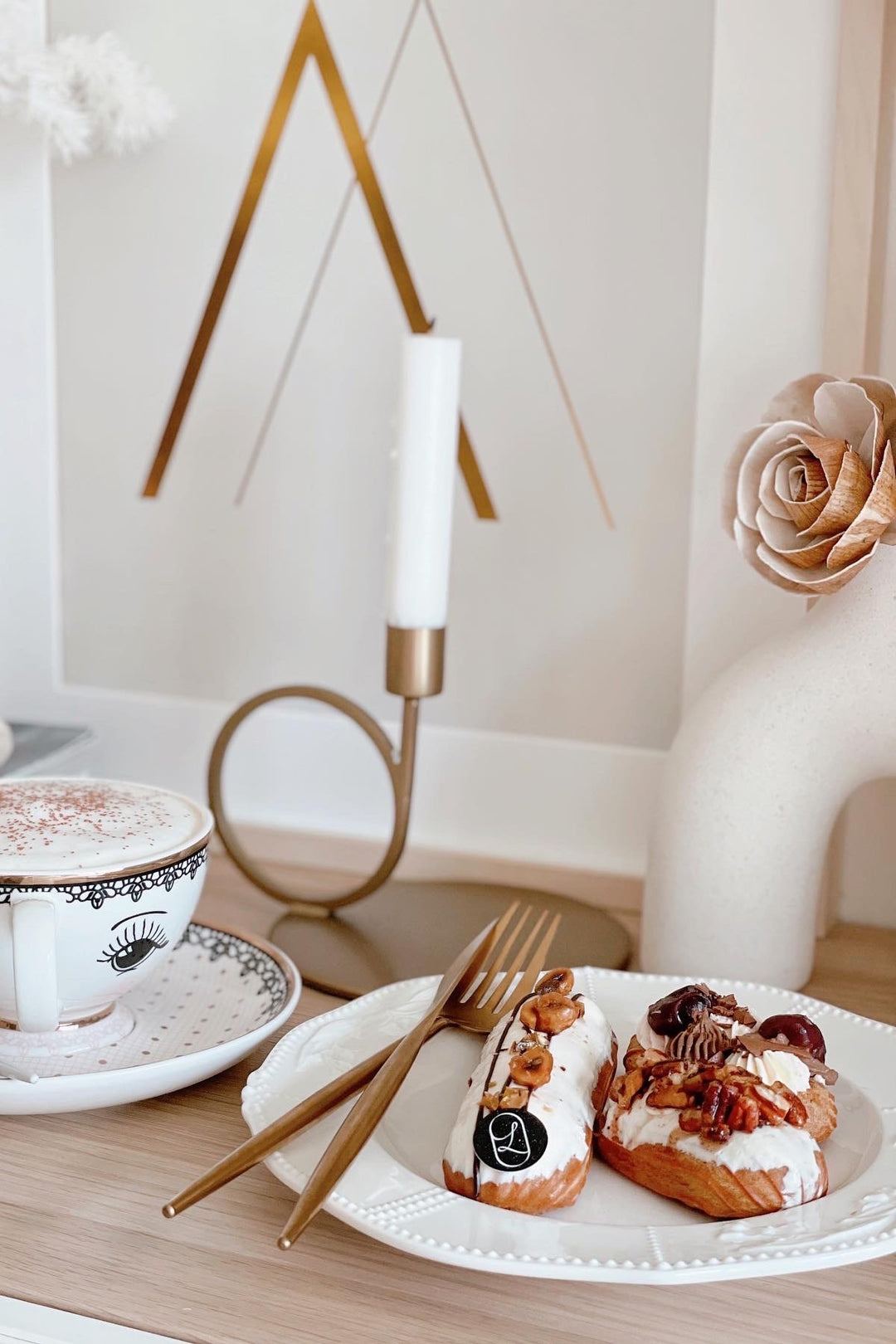 Embossed Elegance Serving Plate