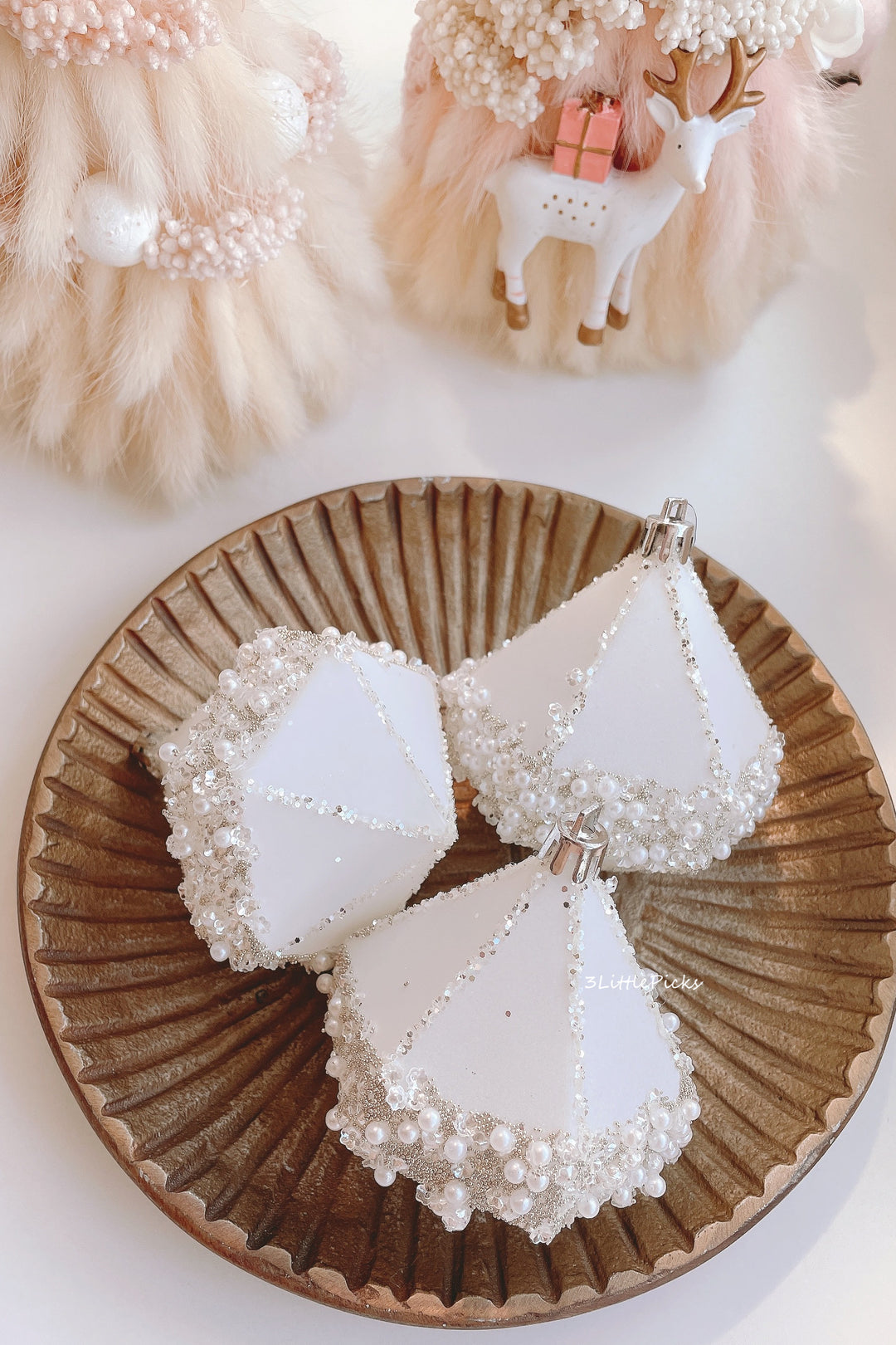 PRE-ORDER (15-21 Oct): Sparkly Diamond Ornament (set of 3)