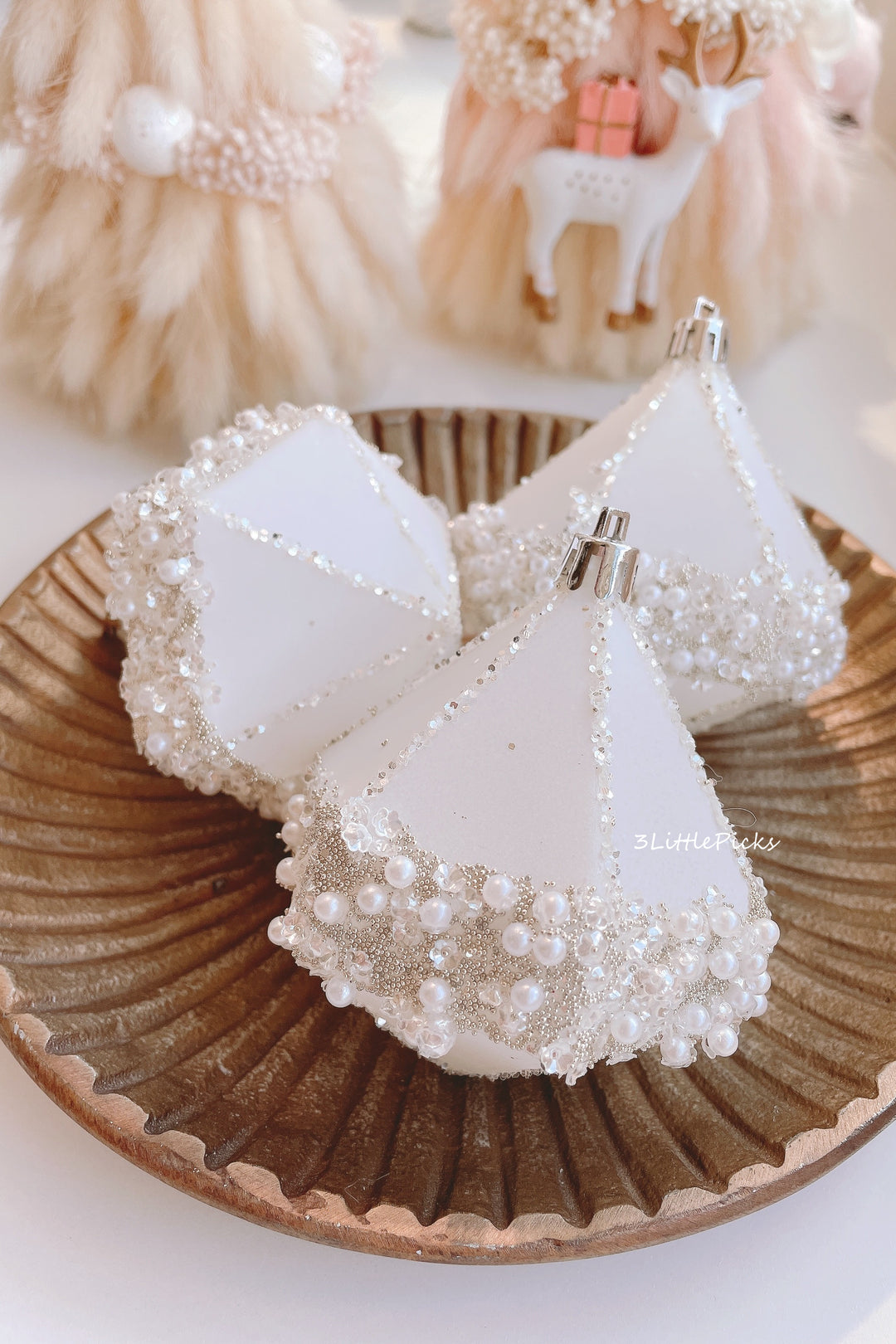 PRE-ORDER (15-21 Oct): Sparkly Diamond Ornament (set of 3)