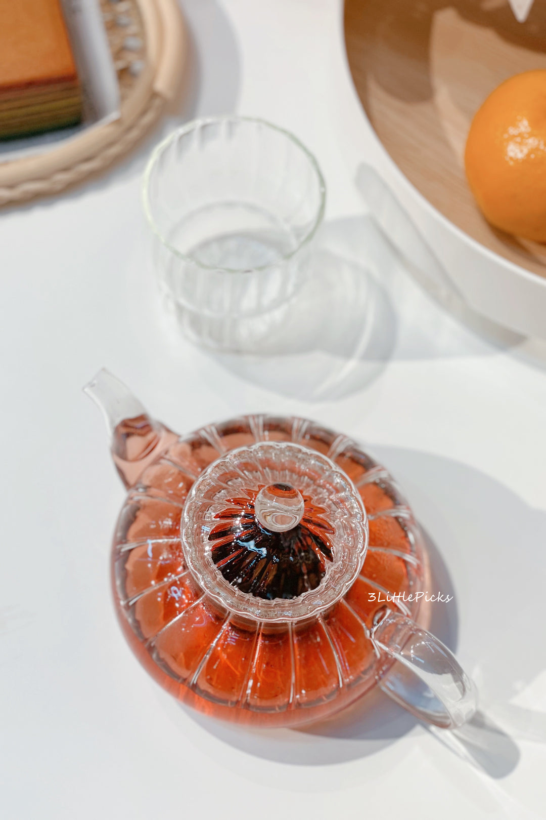 Elegant Pumpkin Low Glass Teapot With Strainer