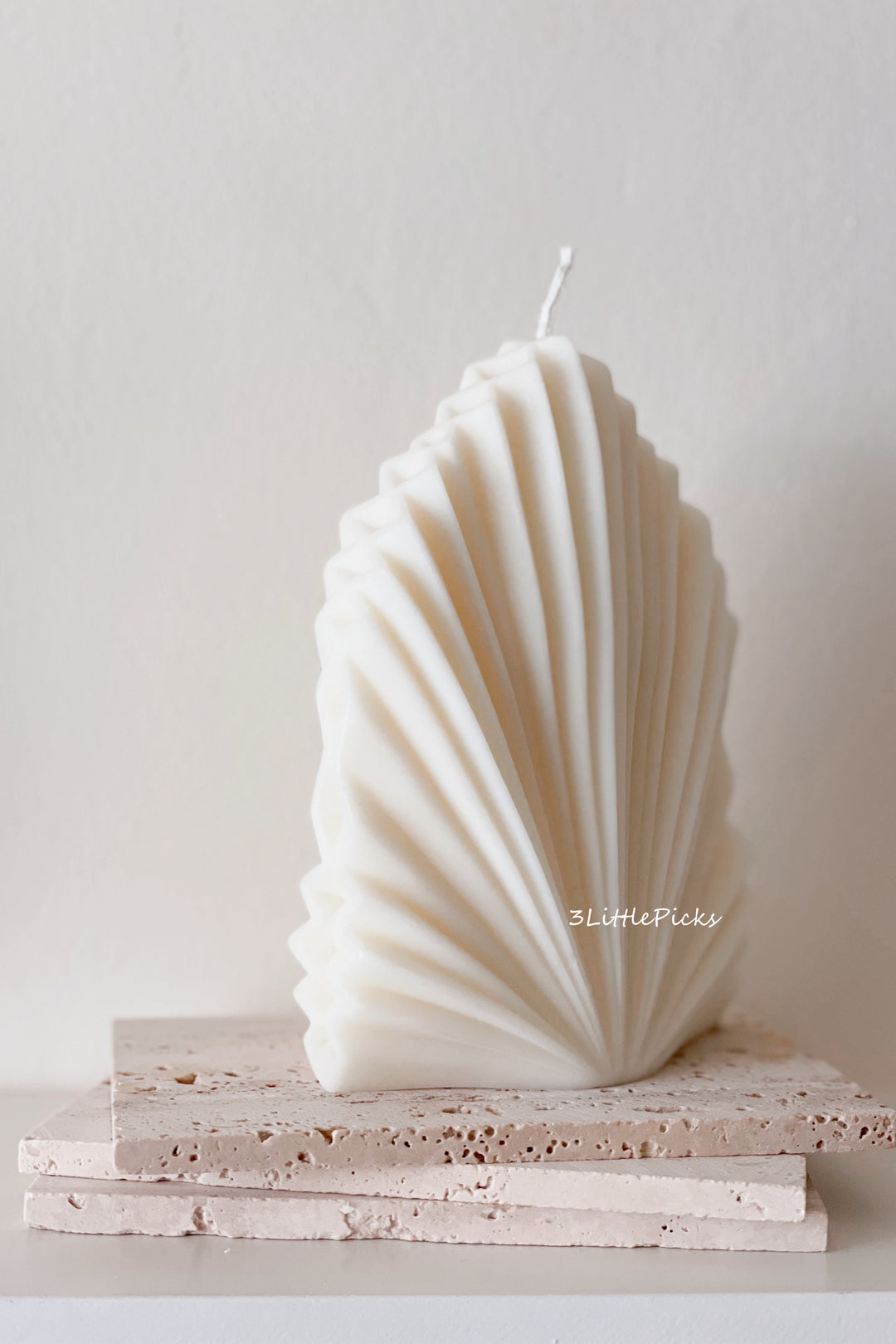 Elegant Palm Leaf Candle Cream