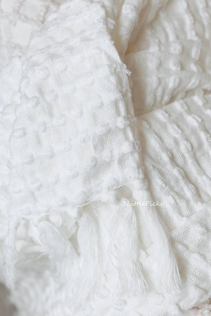 White Bubbly Stripes Tassel Fringe Knitted Throw
