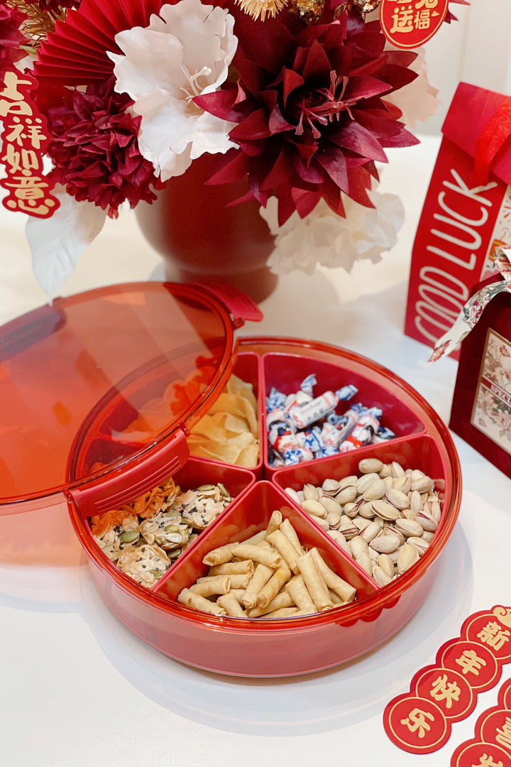 Simple Red Plastic Serving Tray With Airtight Lid