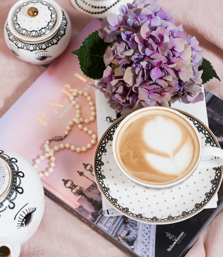 Pretty Open Eyes And Lace Tea Set