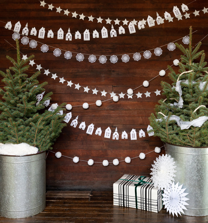Cream Pom Pom Garland