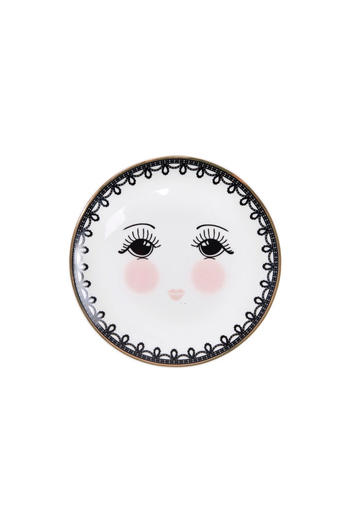 Pretty Open Eyes And Lace Round Plate